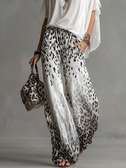 Noa - Conjunto de camiseta blanca y pantalón de leopardo